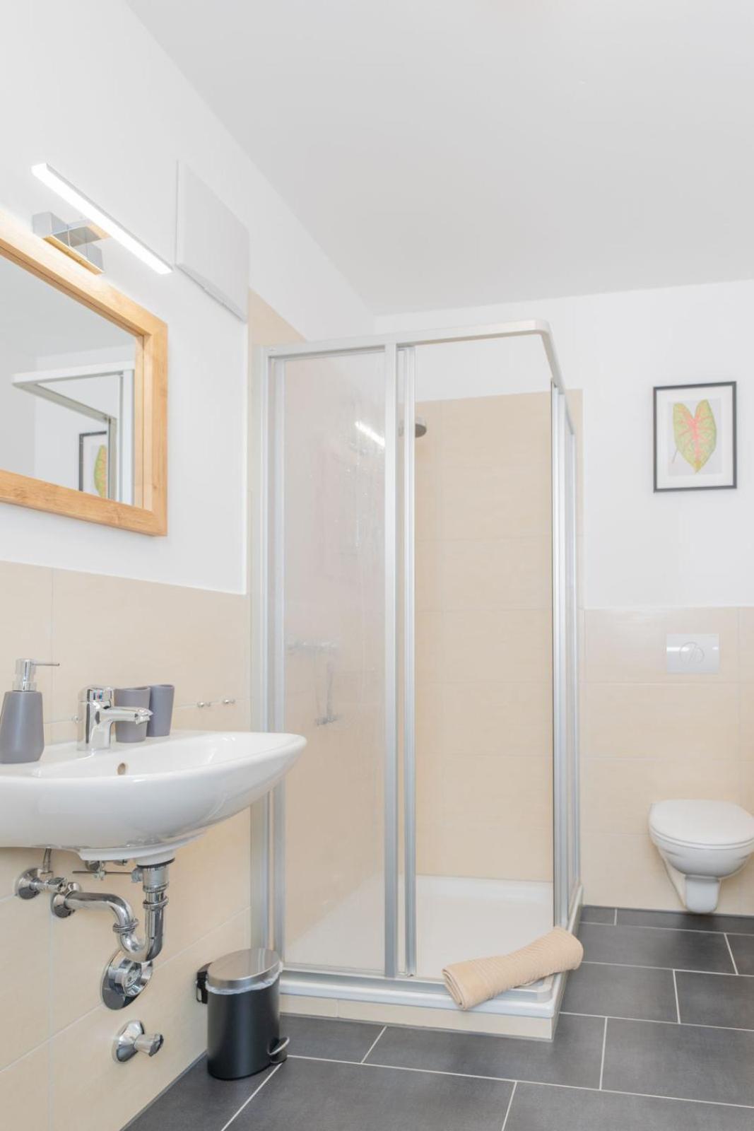 Modernes Apartment Mit Privatem Stellplatz Wenige Minuten Von Der Innenstadt & Mosel Koblencja Zewnętrze zdjęcie